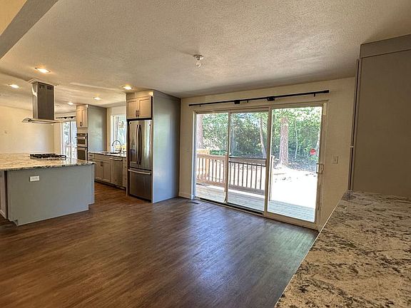 3rd image of 11825 92nd Avenue Ct E