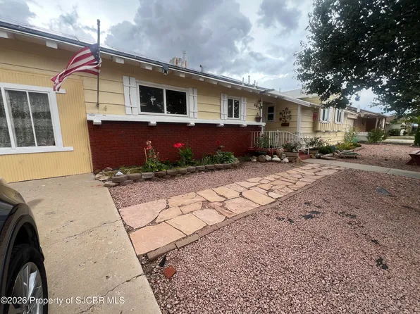 4020 Cedar Dr, Farmington, NM 87402