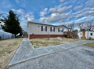 2150 Fairview St, Christiansburg, VA 24073