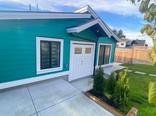 2132 Scarboro Ave, Vancouver, BC V5P2L3