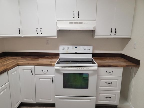 Cuttable countertop, kitchen