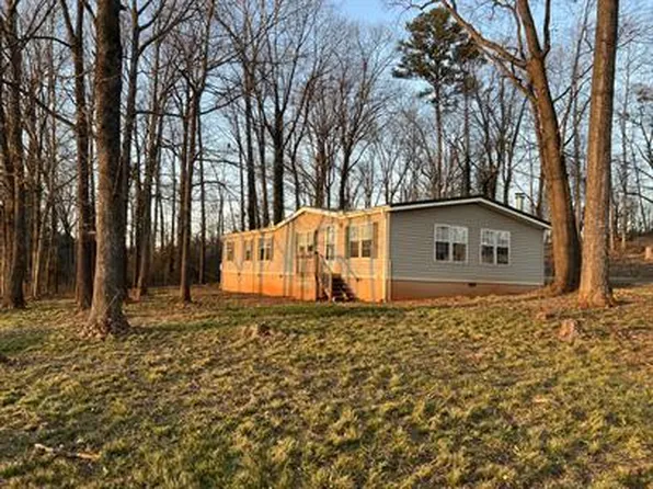 202 Woolbright Cir, Townville, SC 29689