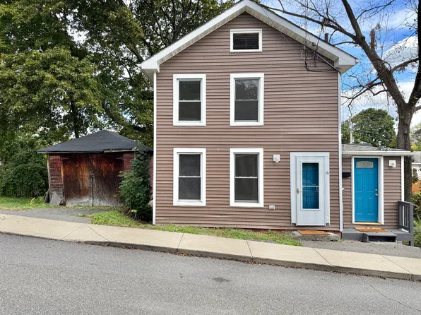 16 Division St, Catskill, NY 12414