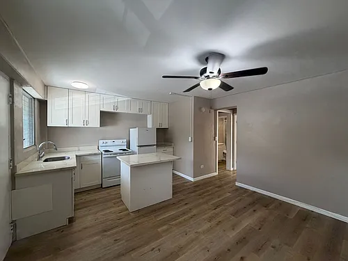 369 Hobron Ln Photo 1