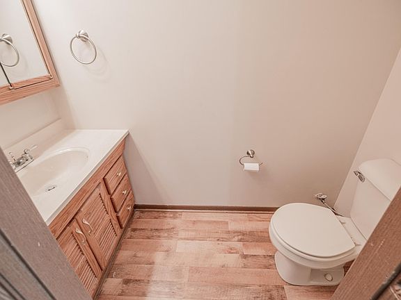 3rd image of 17 Pioneer Villas
