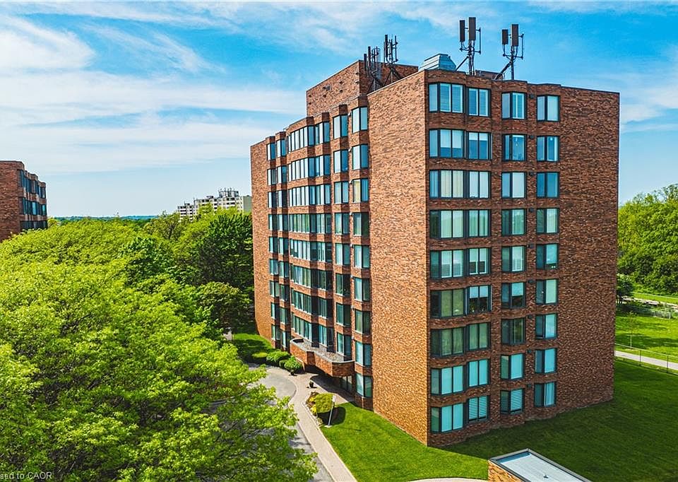 1st image of 180 Limeridge Rd W #103