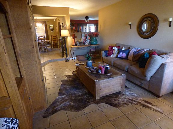 4th image of 1027 E GLADE Avenue S