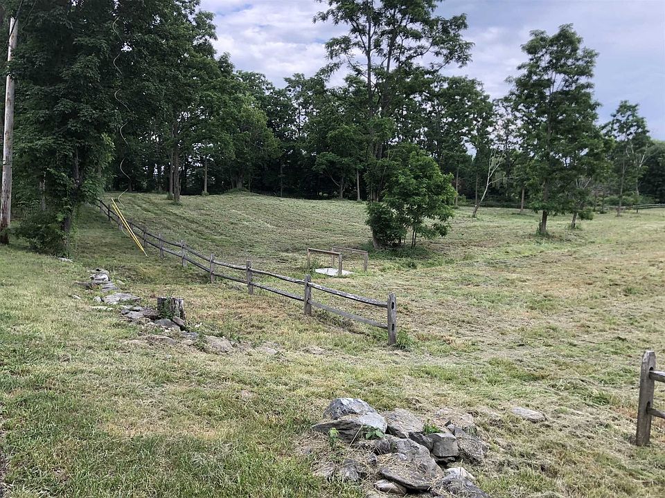 1st image of 126 Market Ln