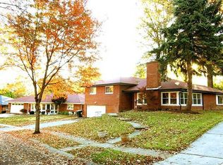 928 Briarwood Ln, Saint Louis, MO