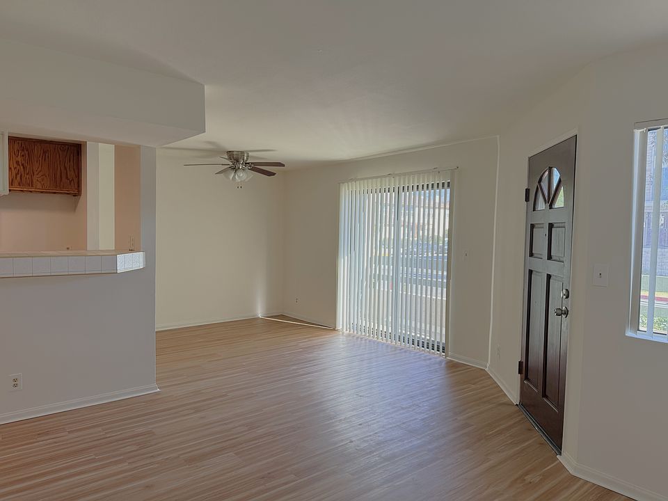 1st image of 914 E Wilson Ave APT 1