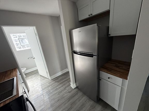 5th image of 6901 N Ridge Blvd APT 2F