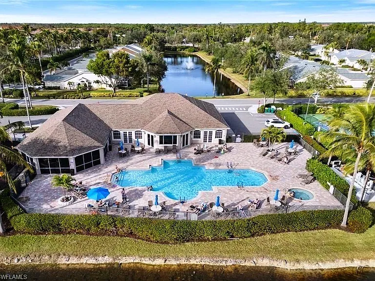 8216 Ibis Cove Cir #B-215 — Photo 23