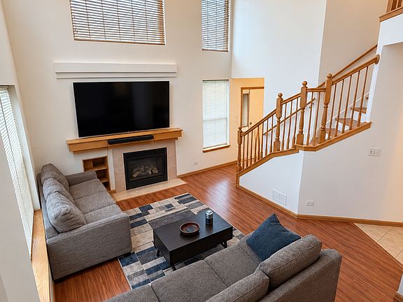 3rd image of 23857 McMullin Cir