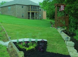 379 N Jacks Fork Cir, Nixa, MO 65714