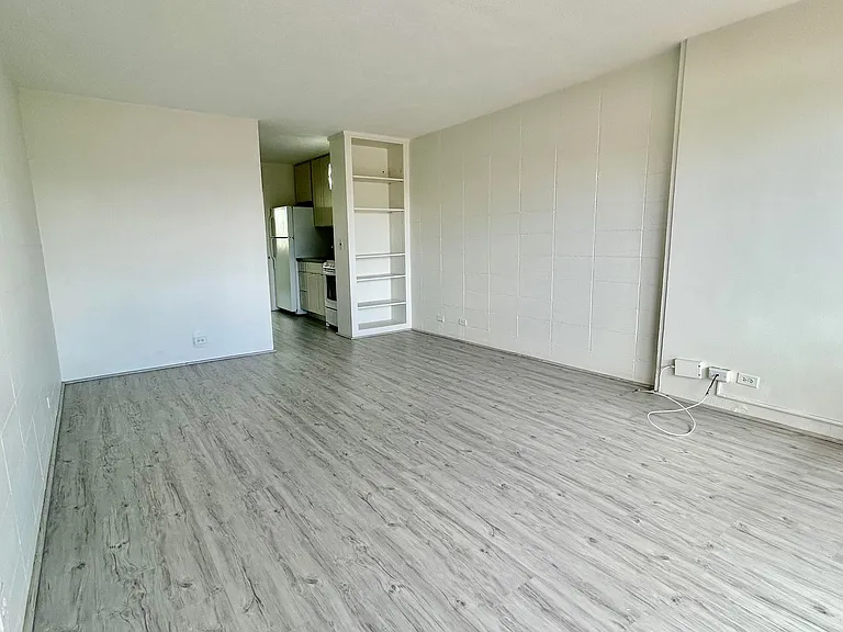 1710 Makiki St #706 — Photo 4