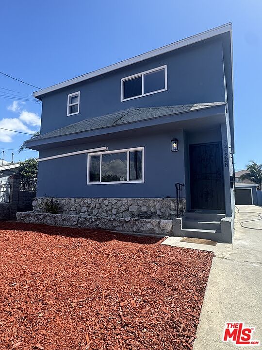 1st image of 224 W 107th St