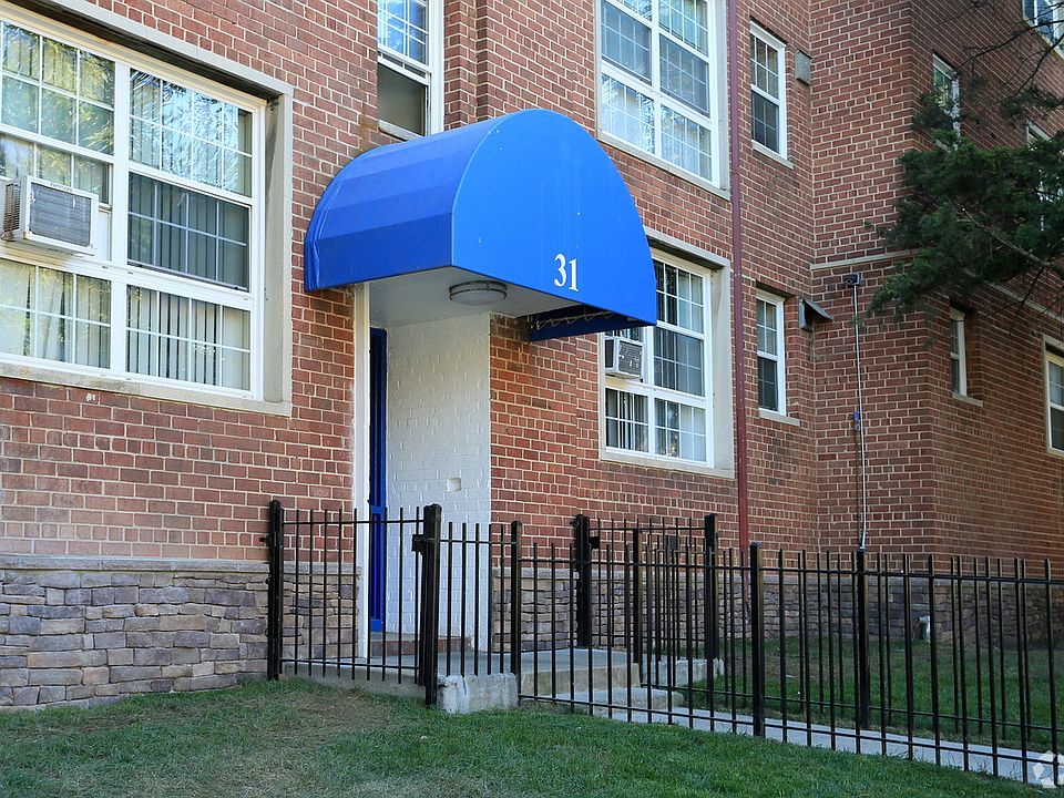 ENTRANCE OF BUILDING