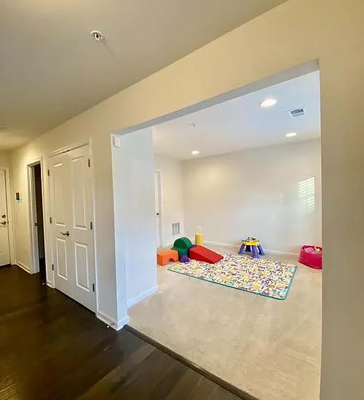 2802 Pinebrook Rd — Photo 4