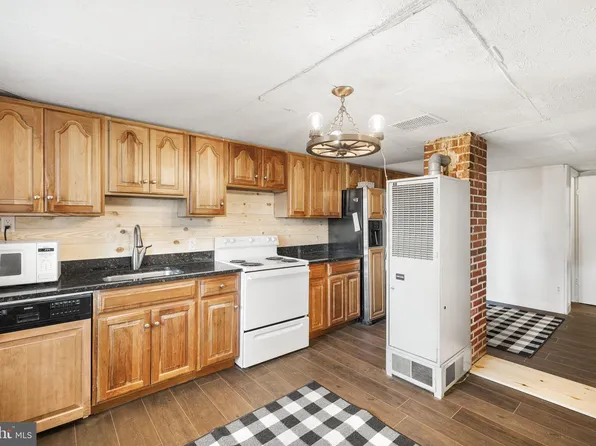 1960 Zachary Taylor Hwy, Front Royal, VA 22630