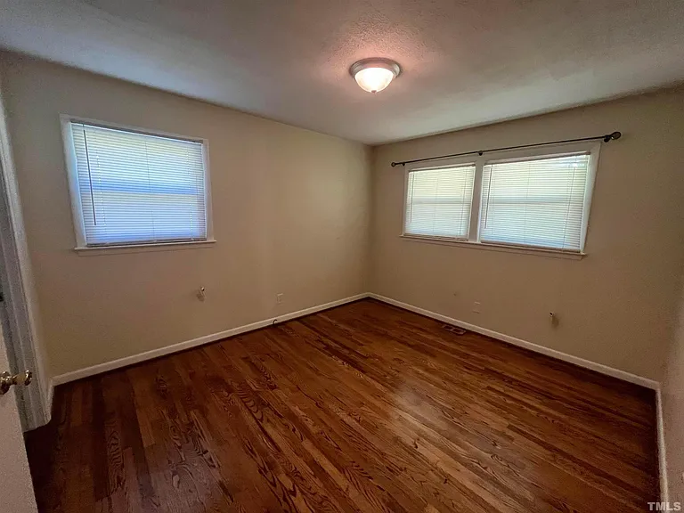 207 W Boundary St — Photo 12