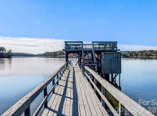 254 N Shoreline Dr, New London, NC 28127