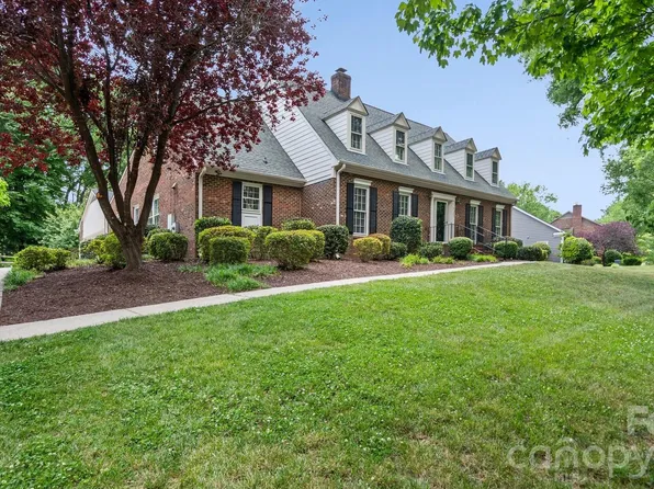 2327 Hamilton Mill Rd, Charlotte, NC 28270