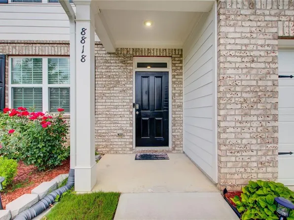 8818 Sibella Ct, Lithia Springs, GA 30122