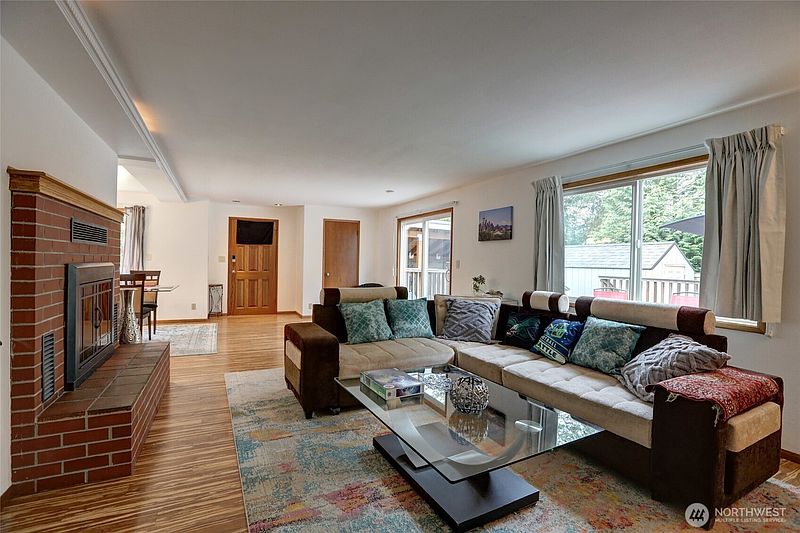 3rd image of 7820 NE 195th Street