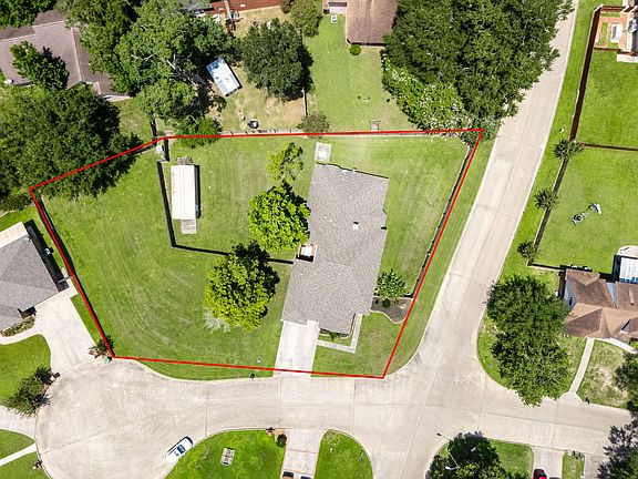 2nd image of 107 Cliffbrook Ln