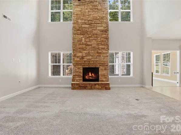 5009 Magna Ln, Indian Trail, NC 28079