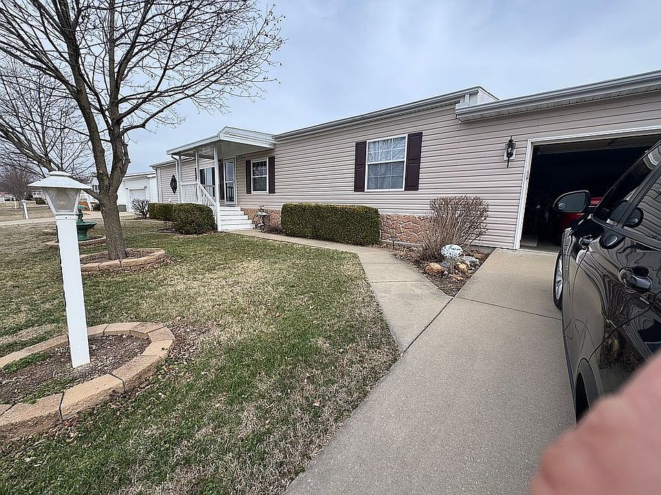 2876 S Springfield Farms Blvd, Brookline, MO 65619 | Zillow