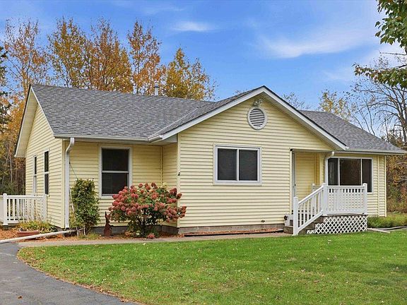 2nd image of 2072 Nightengale St