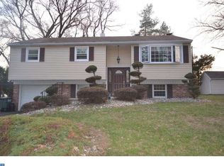 8 Bertha St, Feasterville Trevose, PA 19053