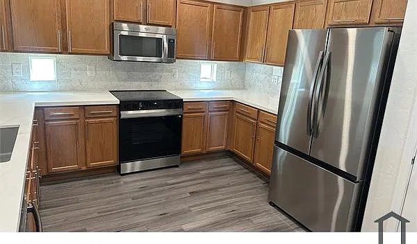 4 bed, 2064 sqft, $2,575 — Photo 2