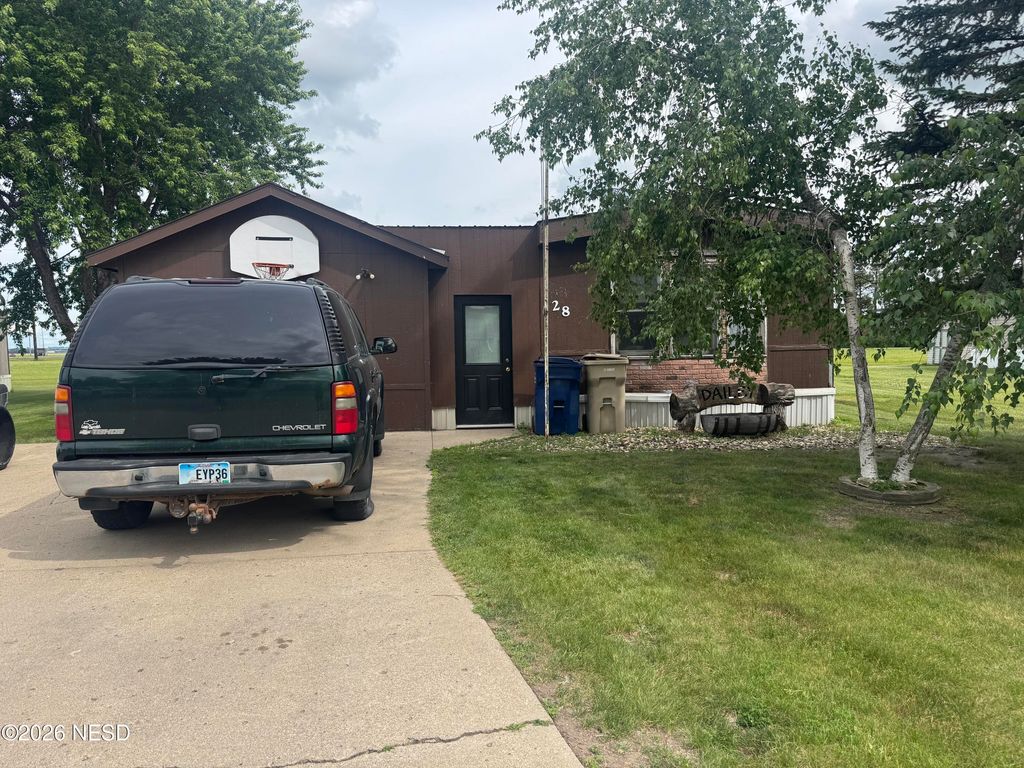 28 19th Ave SW, Watertown, SD