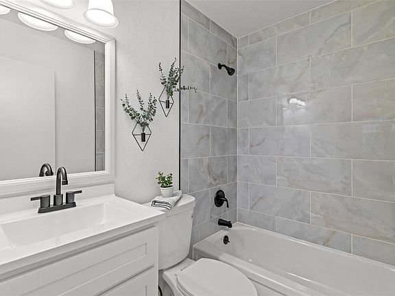 3rd image of 3266 Greenbridge Dr