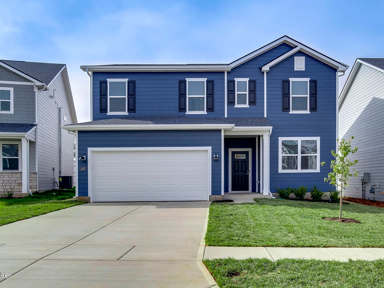 4 bed, 2.5 bath, 2300 sqft, $2,700 — Photo 3