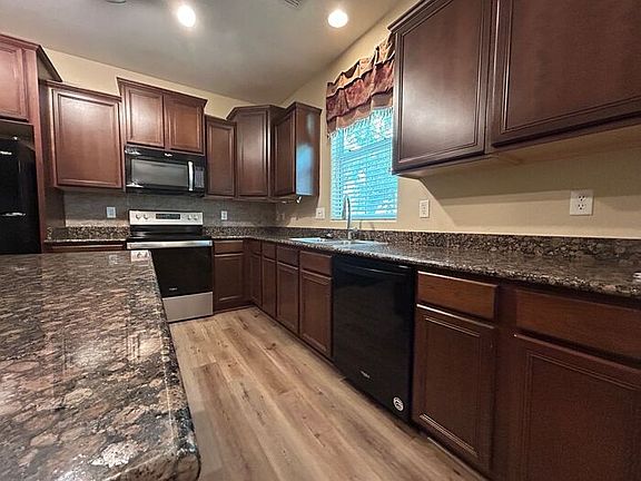 4th image of 4238 E Carla Vista Dr