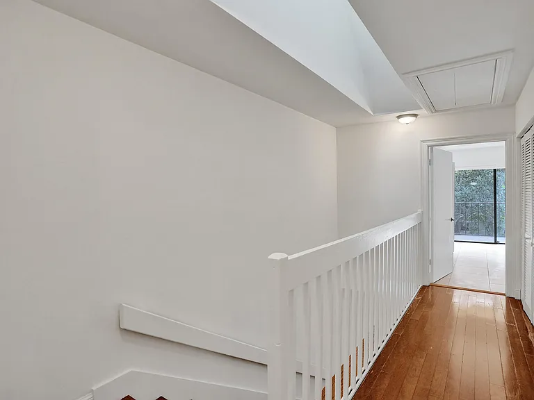 1330 NW 13th St #3 — Photo 30