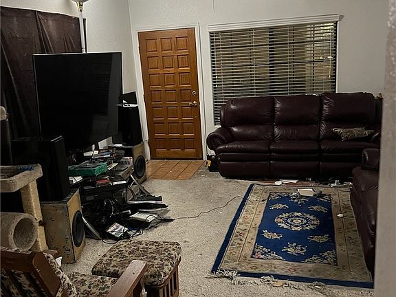 3rd image of 1407 Santa Margarita St Unit A