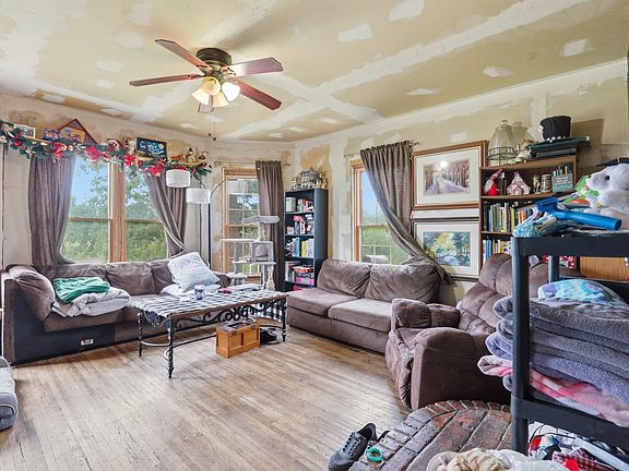 5th image of 23126 E Wellesley Ave