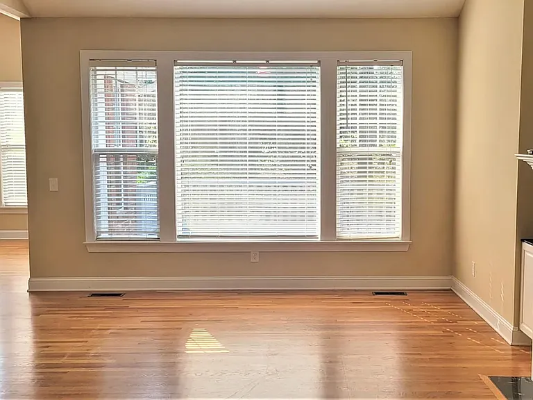 3 Shenecossett Ln — Photo 6