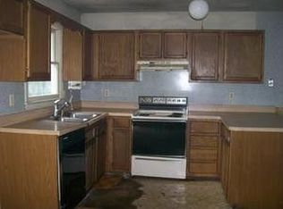 518 White Sands Dr, Lusby, MD 20657