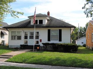 1106 Olive St, Carthage, MO 64836