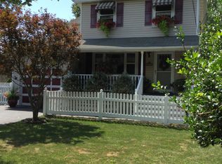 162 Cedar St, Amityville, NY 11701