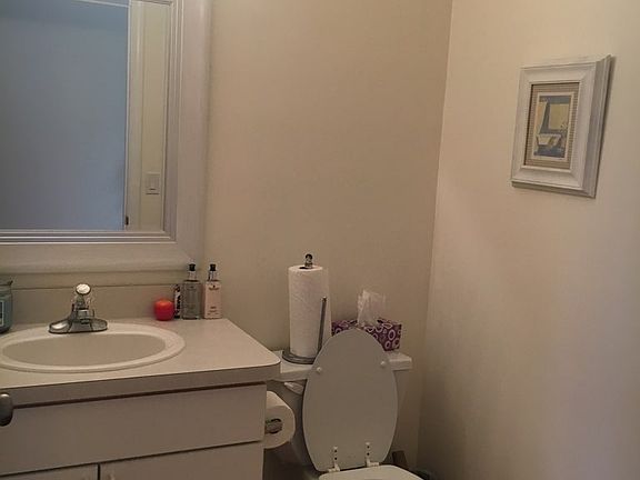 4th image of 2588 Sunnyknoll Ave