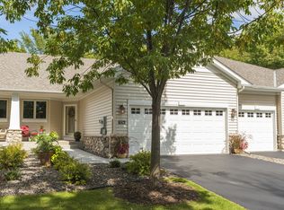 9256 Blackoaks Ct N, Maple Grove, MN 55311