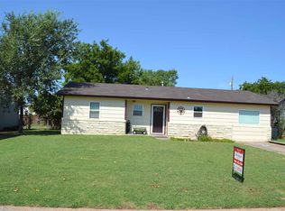 107 Oak St, Elgin, OK 73538