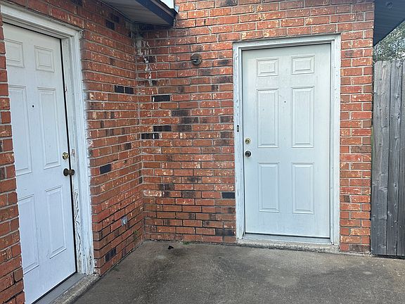 4th image of 4205 Kathleen St APT B