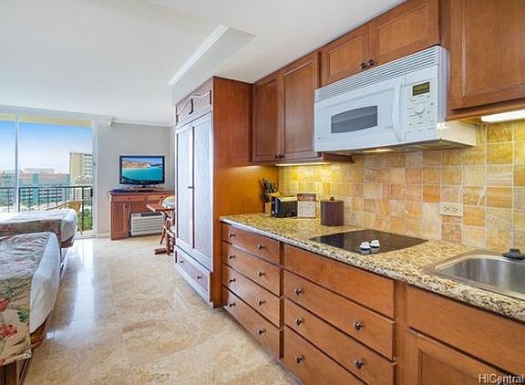 3rd image of 2045 Kalakaua Ave APT 1214